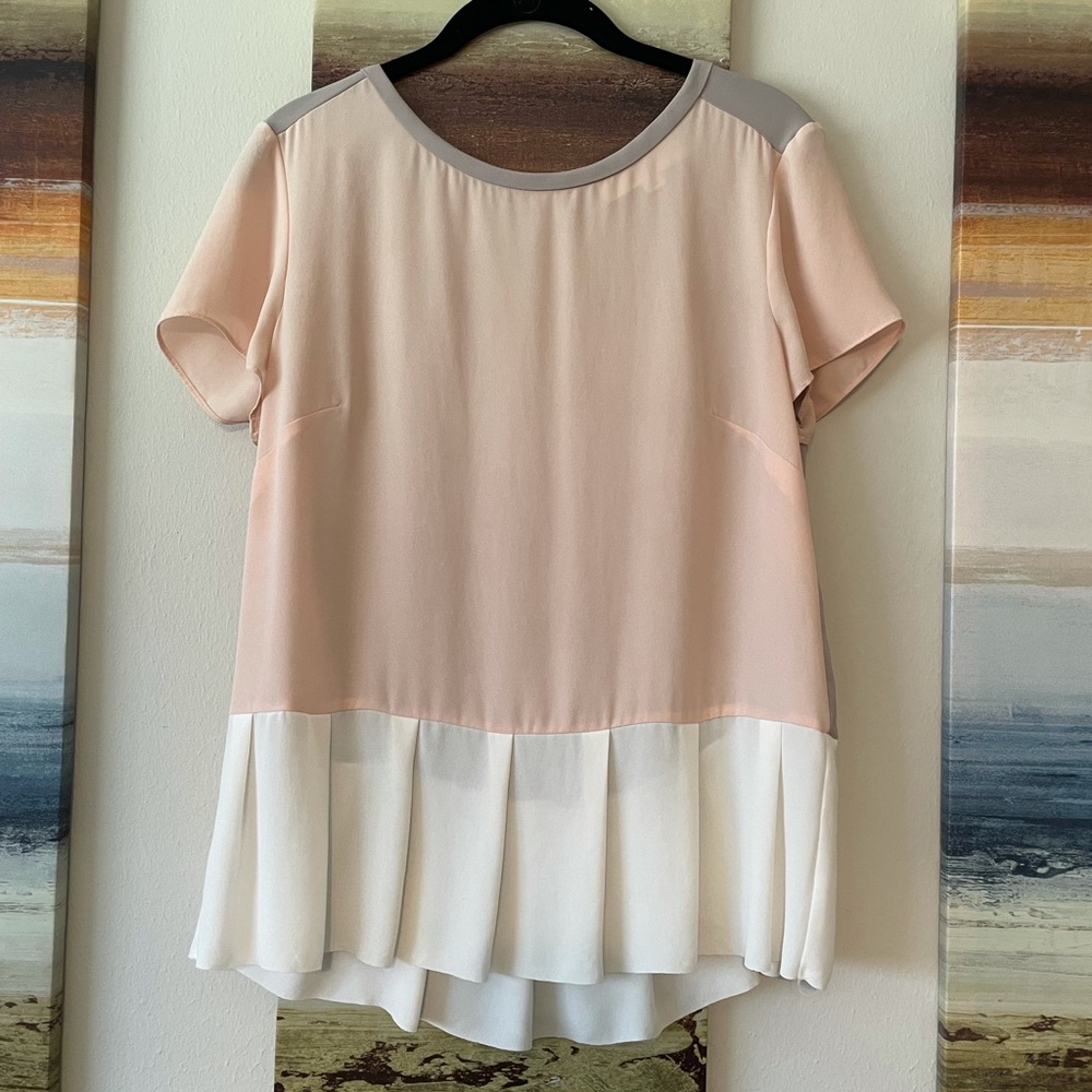 Elegant Loft Feminine Color Block Blouse